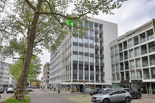 OPTIE!! Tof appartement in het centrum van Wilrijk te koop